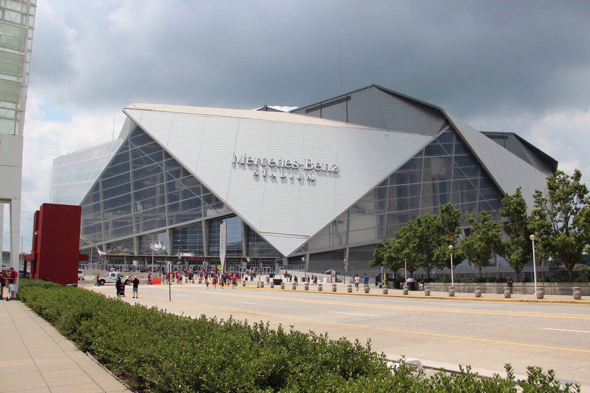 Tampak luar Mercedes-Benz Stadium di Atlanta pada Juli 2018; foto arsip lokasi pertandingan