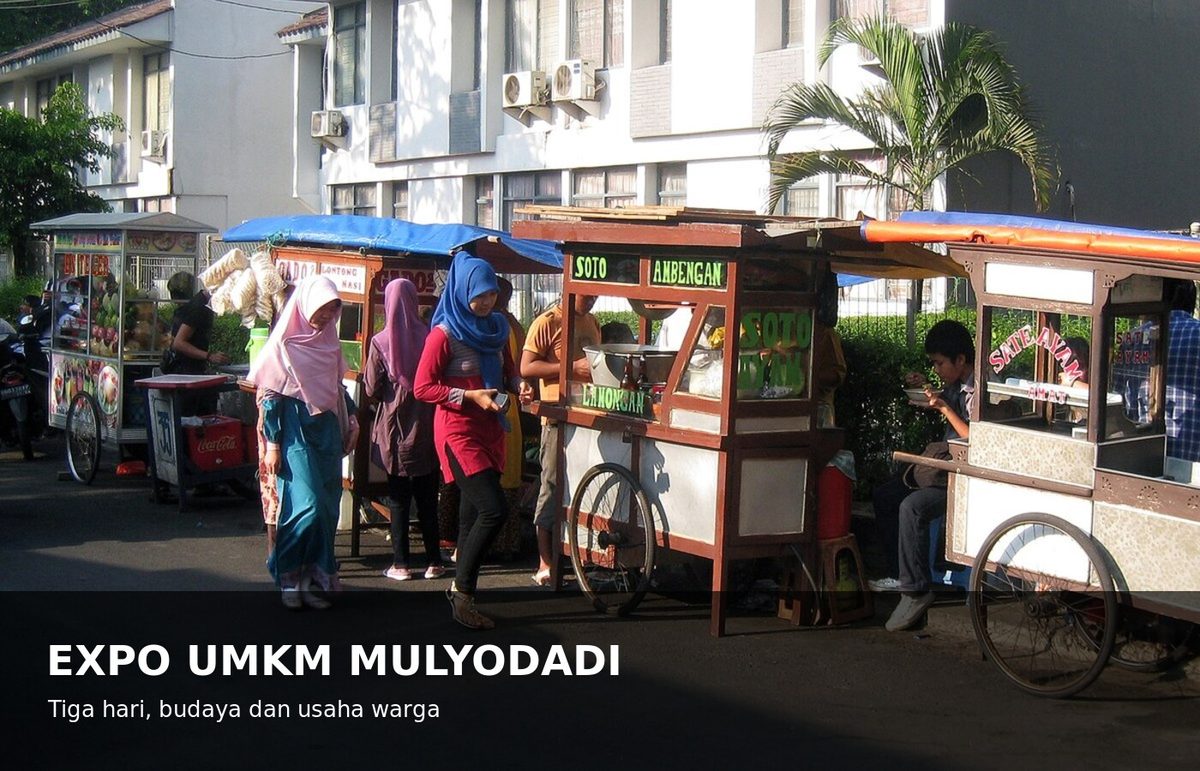 Foto arsip pedagang kaki lima di Jakarta. Foto konteks usaha mikro; bukan dokumentasi Expo UMKM Mulyodadi.