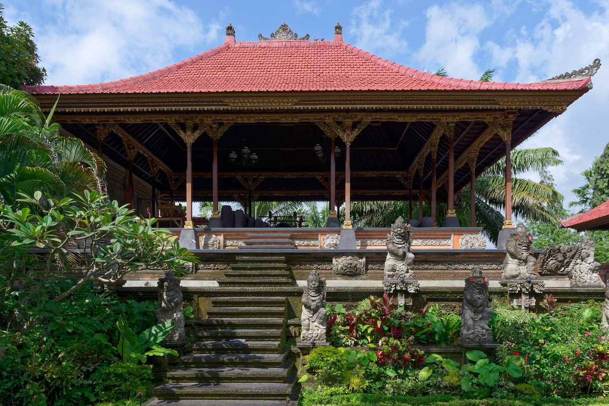 Foto arsip Puri Ubud, Bali, 22 Agustus 2022. Ilustrasi kawasan Ubud, bukan dokumentasi Ubud Writers & Readers Festival 2026. Foto: Jakub Hałun / Wikimedia Commons, CC BY-SA 4.0.